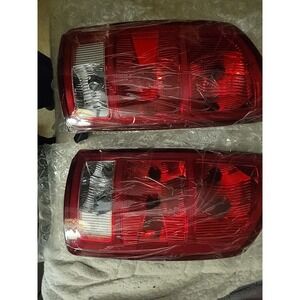 Dodge Ram 1500 2500 3500 Tail Light Assembly Set with Bulbs & Harness